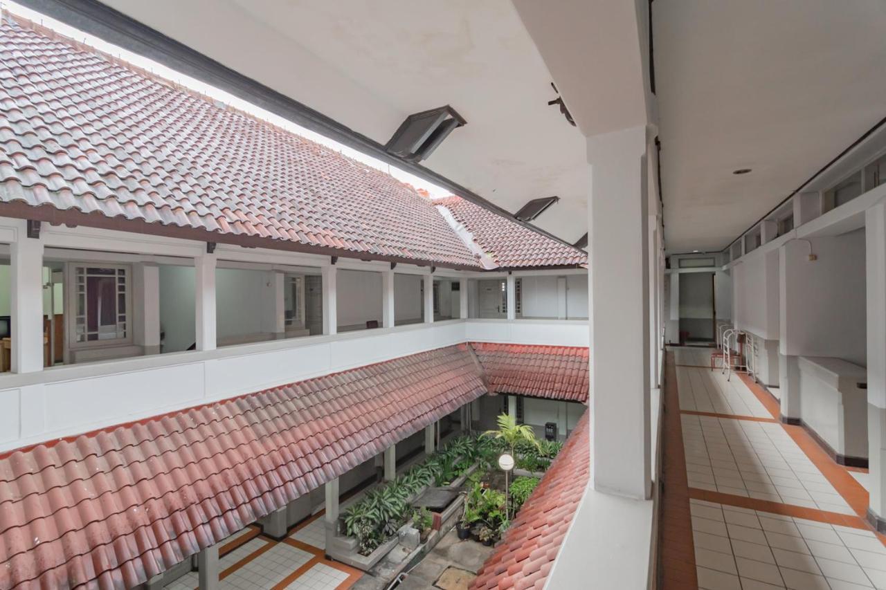 Koolkost Near Bandung Station Hotel Kültér fotó