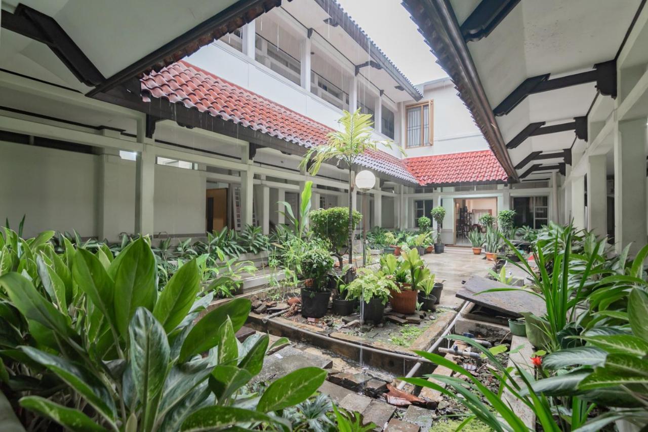 Koolkost Near Bandung Station Hotel Kültér fotó